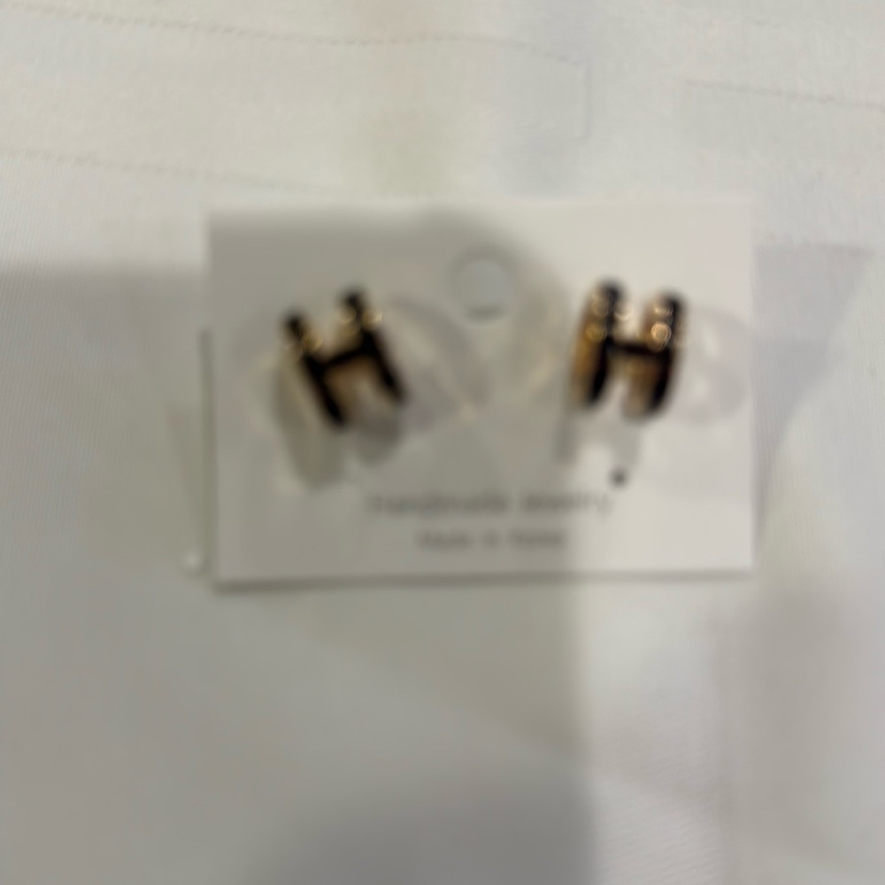 Earring Giveaway For First Show!!